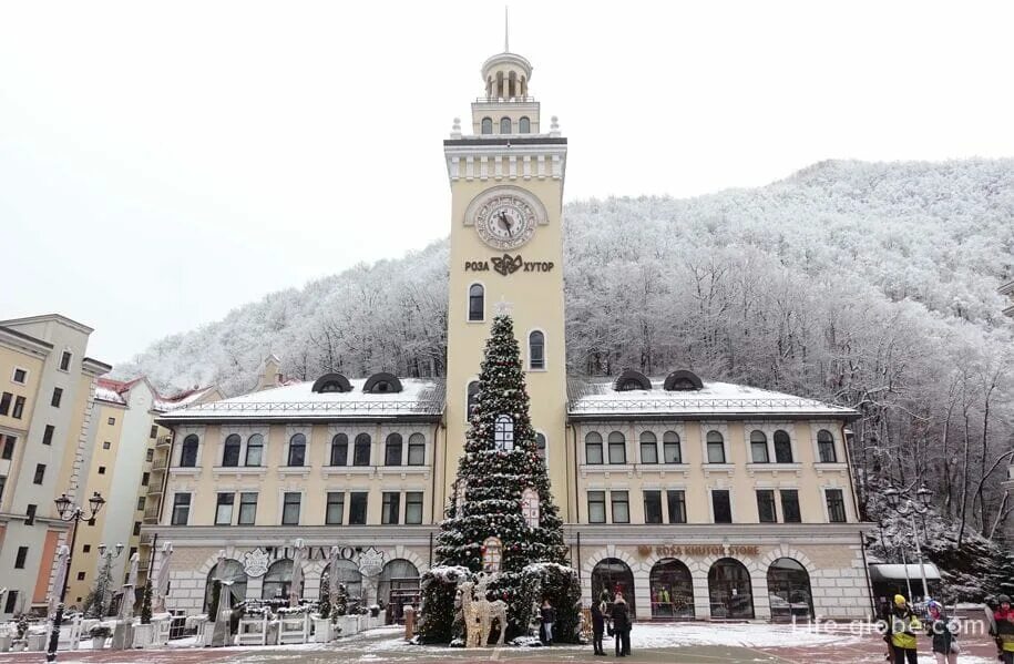 Ратуша 2 село эстосадок фото Rosa Square with the Town Hall Rosa Khutor (clock tower)