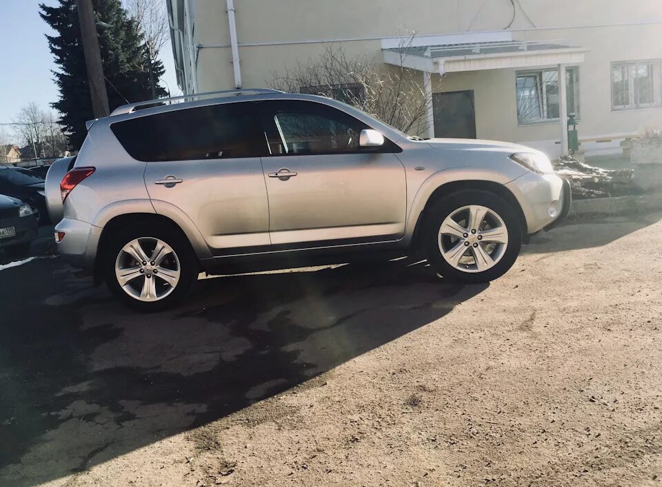 Рав 4 диски фото Переход на R19 - Toyota RAV4 (III), 2,4 л, 2007 года колёсные диски DRIVE2