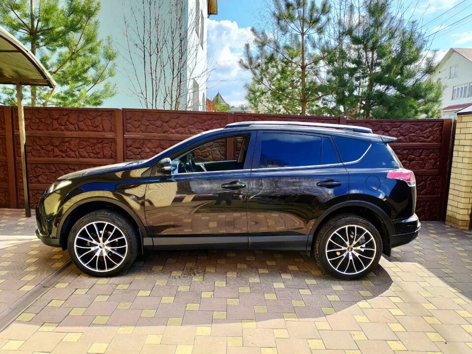 Рав 4 диски фото Хищник на R20! - Toyota RAV4 (IV), 2,5 л, 2016 года колёсные диски DRIVE2