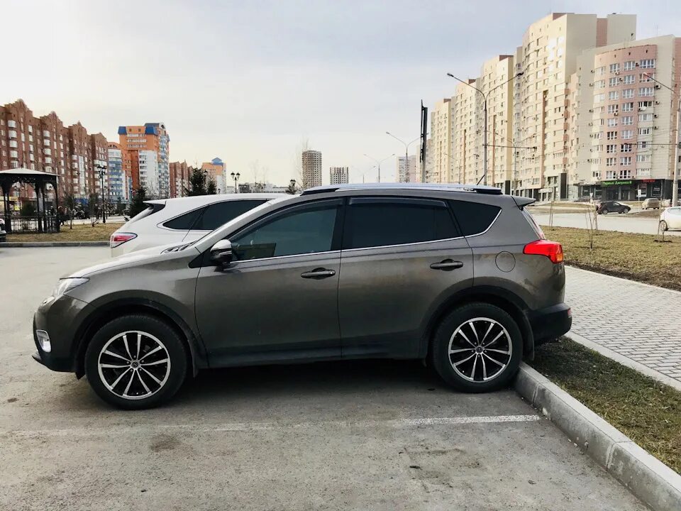 Рав 4 на 19 дисках фото Переобувка весна 2018 - Toyota RAV4 (IV), 2,5 л, 2013 года шины DRIVE2