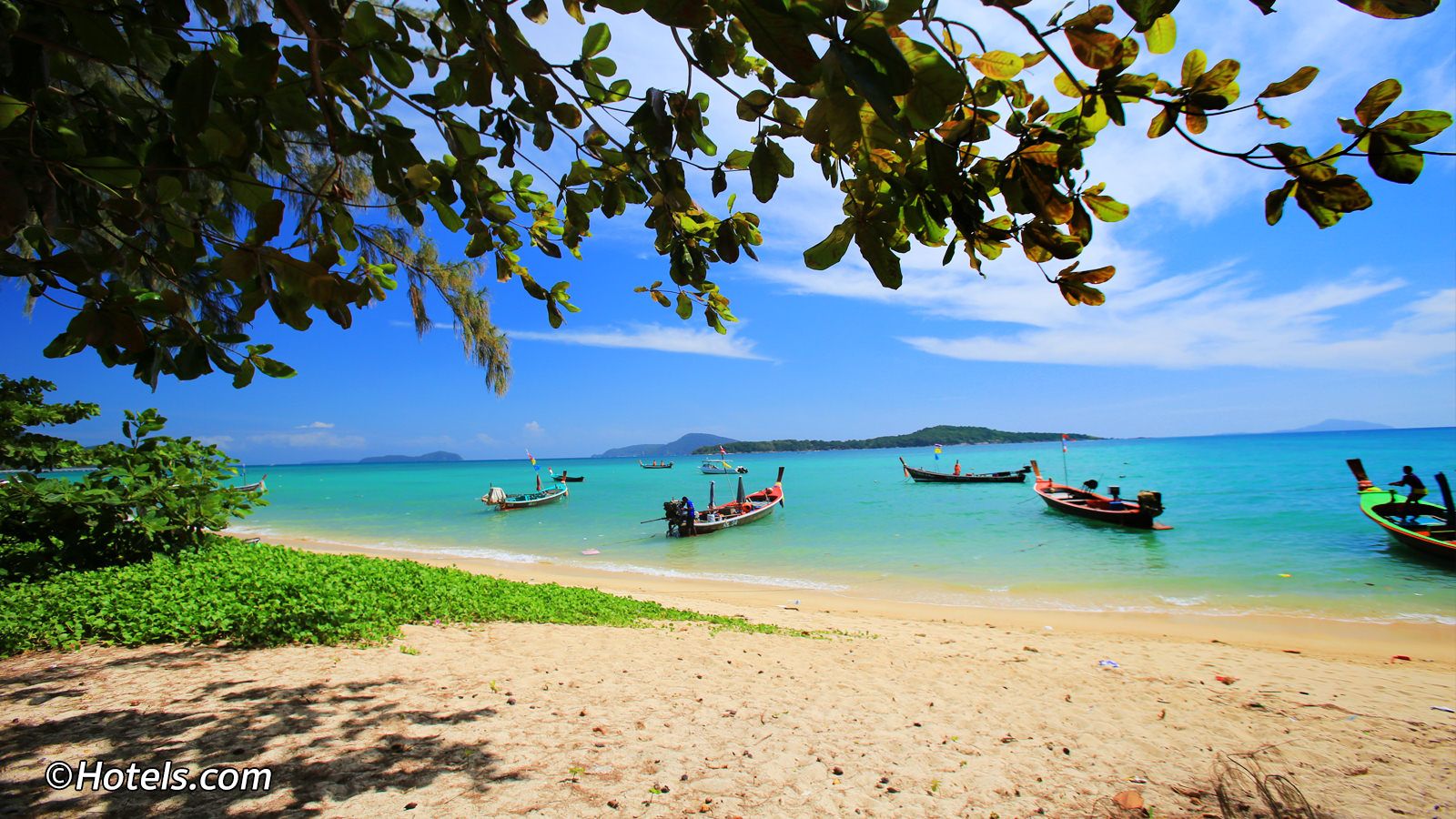 Раваи пляж фото Rawai holds the distinction of being the very first tourist beach on Phuket. Yea