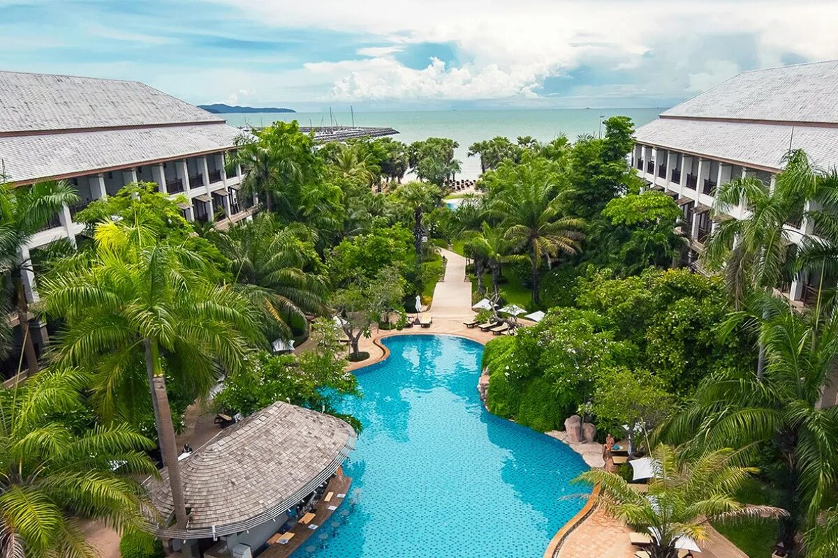 Равиндра отель паттайя фото Top 10 Pattaya family hotels. Global hotel rating - TopHotels.