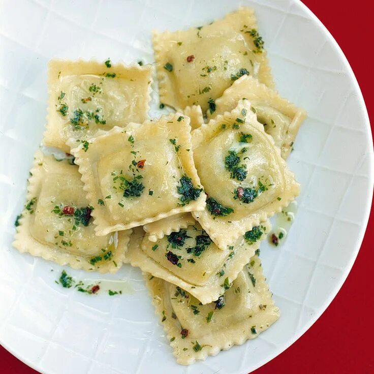 Равиоли домашние рецепт с фото Ravioli with Tomatoes and Basil Dressing Recipe Ravioli recipe, Quick italian re