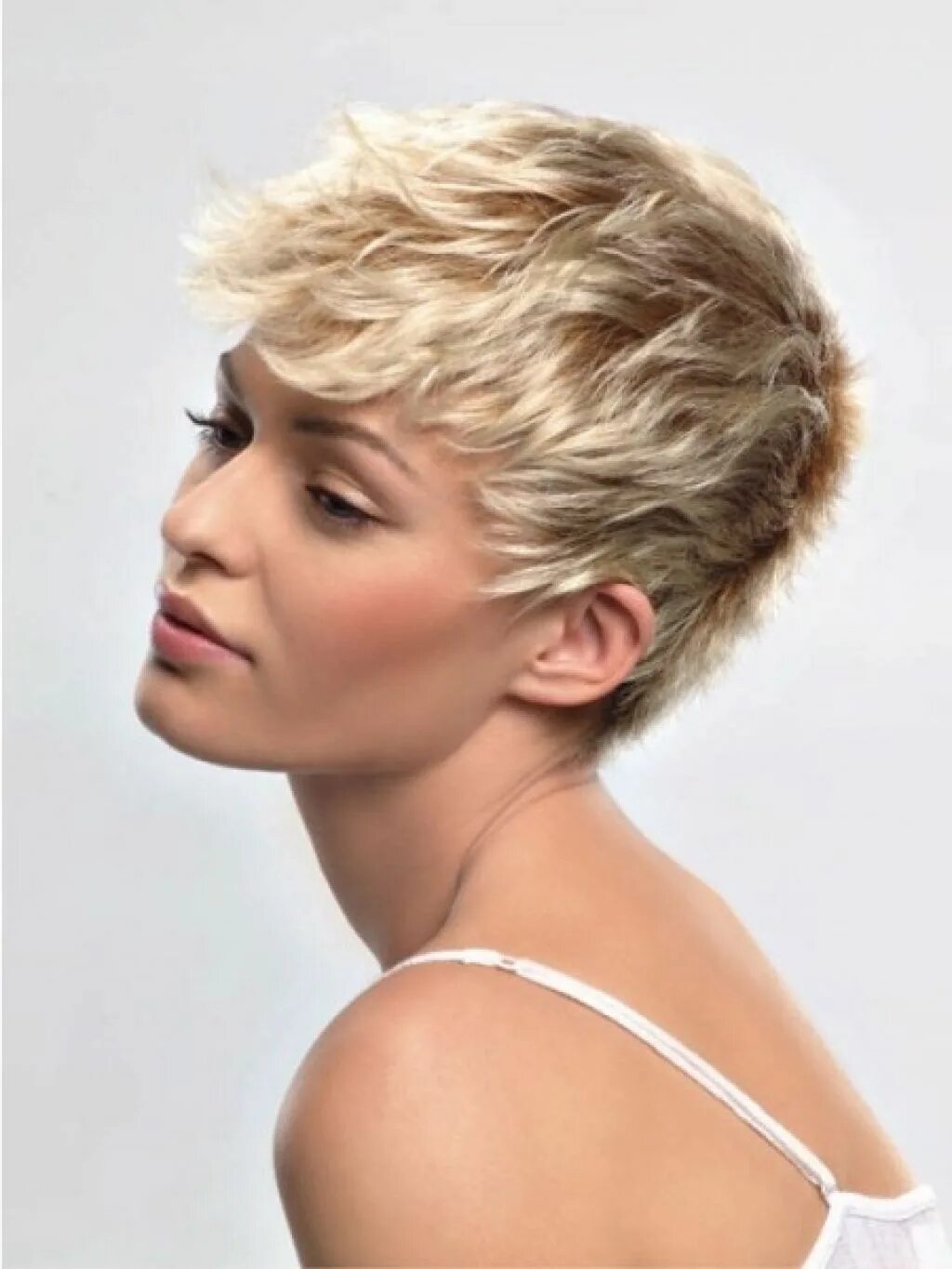 Равномерная стрижка волос женская Pixie Haircuts for Fine Thin Hair - WOW.com - Image Results Thin fine hair, Shor