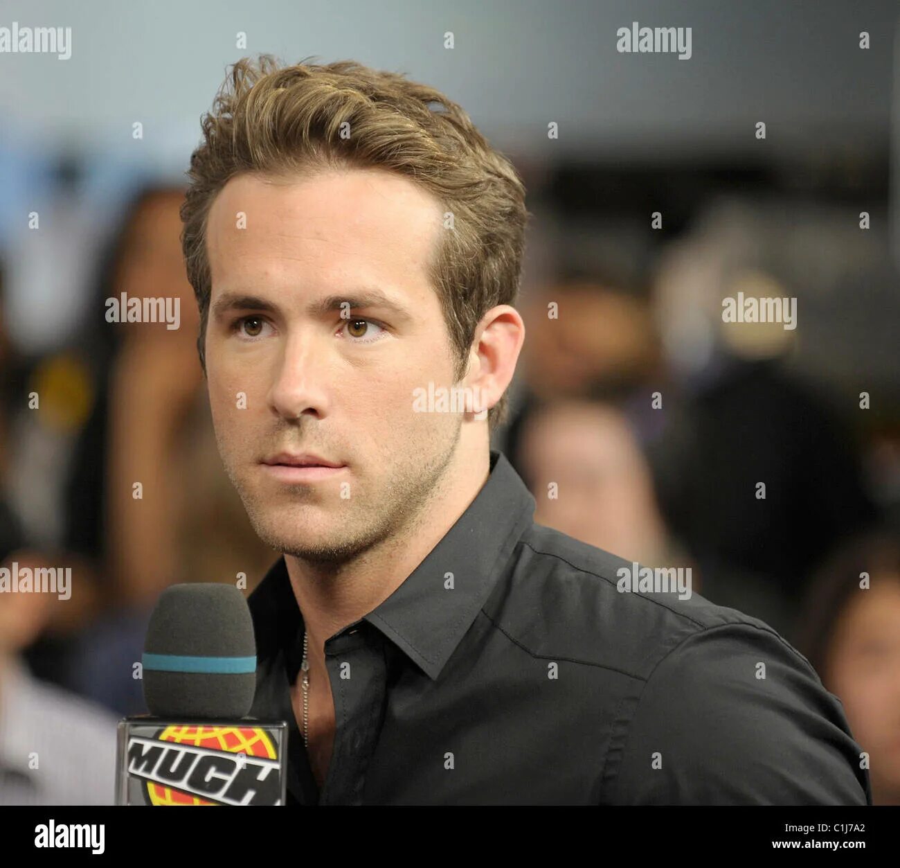 Райан рейнольдс фото до и после пластики Ryan Reynolds appearing on the Canadian TV MuchMusic's 'Much On Demand' at The C