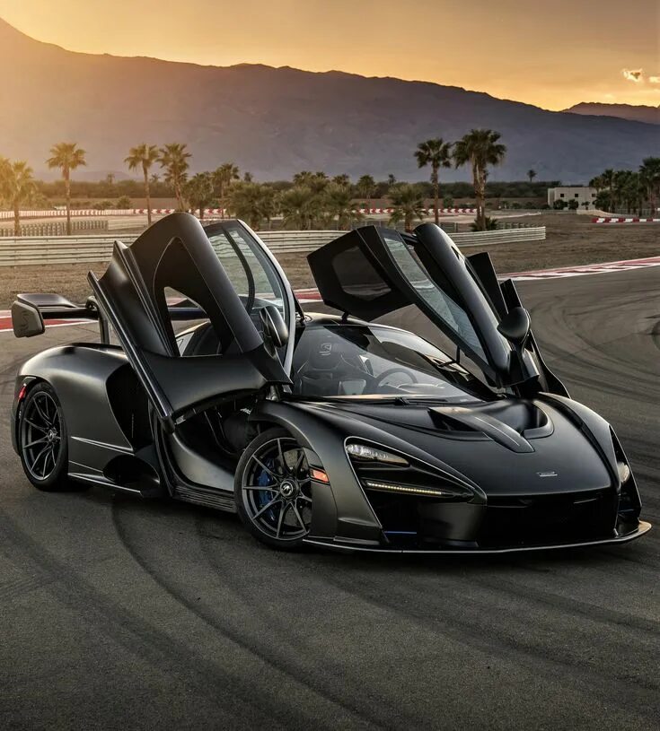 Район машина фото McLaren’s DNA At Its Most Extreme - McLaren Senna - The MAN #newsportscars,luxur