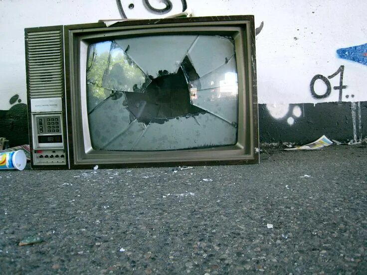 Разбил телевизор фото Broken Television by samgoesdown on deviantART Television, Album art, In this mo