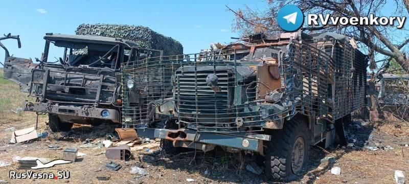 Разбитая техника всу фото В сети появились изображения разгромленной колонны западной техники ВСУ в районе