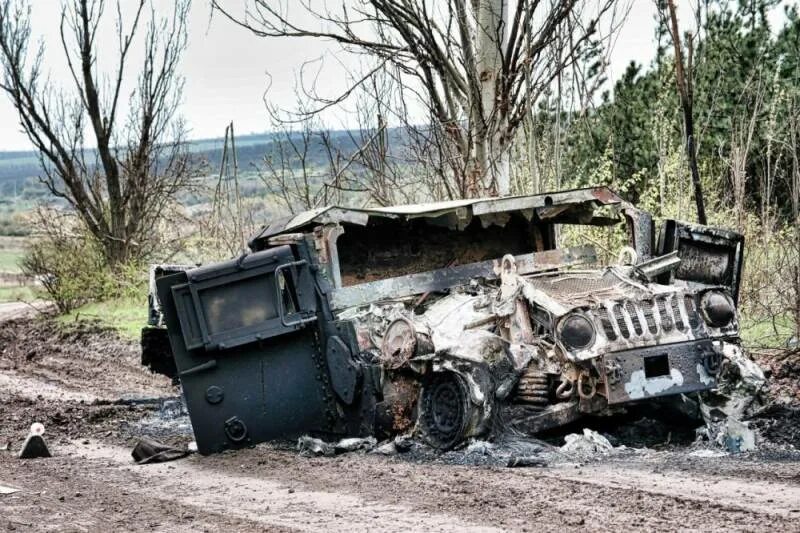 Разбитая техника всу фото The destruction of a Hummer of the Ukrainian Armed Forces in the Zaporozhye dire