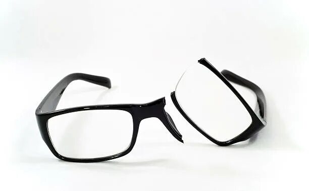 Разбитые очки фото Более 790 работ на тему "Plastic Reading Glasses Pictures": стоковые фото, карти