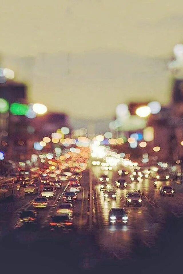 Размытые фото на айфоне 13 City Traffic Evening Tilt Shift iPhone 4s Wallpaper Download iPhone Wallpapers, 