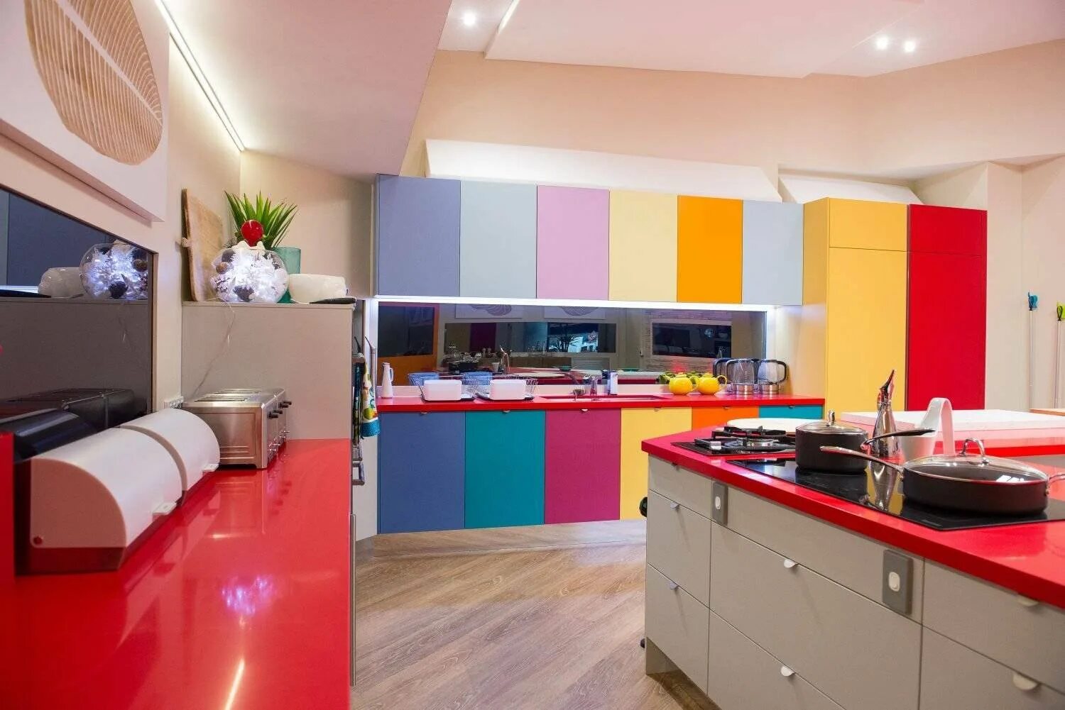 Разноцветные кухни в интерьере фото Colorful Kitchen - 72 photo