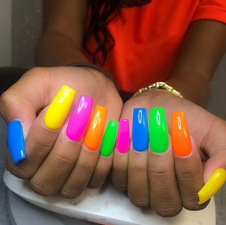 Разноцветные цвет маникюра Pin on NAILS Bright nails, Rainbow nails, Bright nail polish