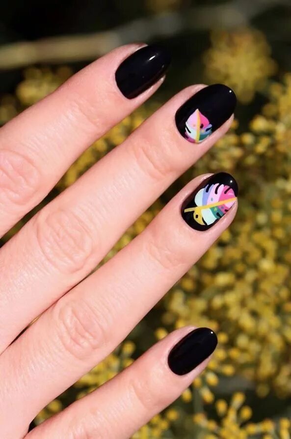 Разноцветный черный маникюр 50+ Beautiful Nail Art Ideas by Nails By Chelsea King - Doozy List Unhas decorad