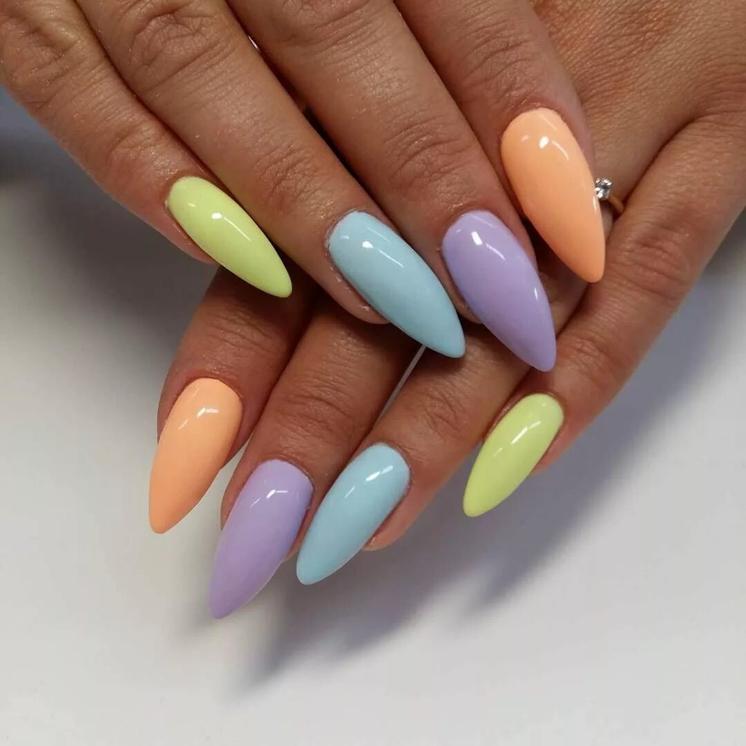 Разноцветный маникюр 2024 на миндаль Instagram photo by Indigo Nails * May 9, 2016 at 3:49pm UTC Chic nails, Multicol