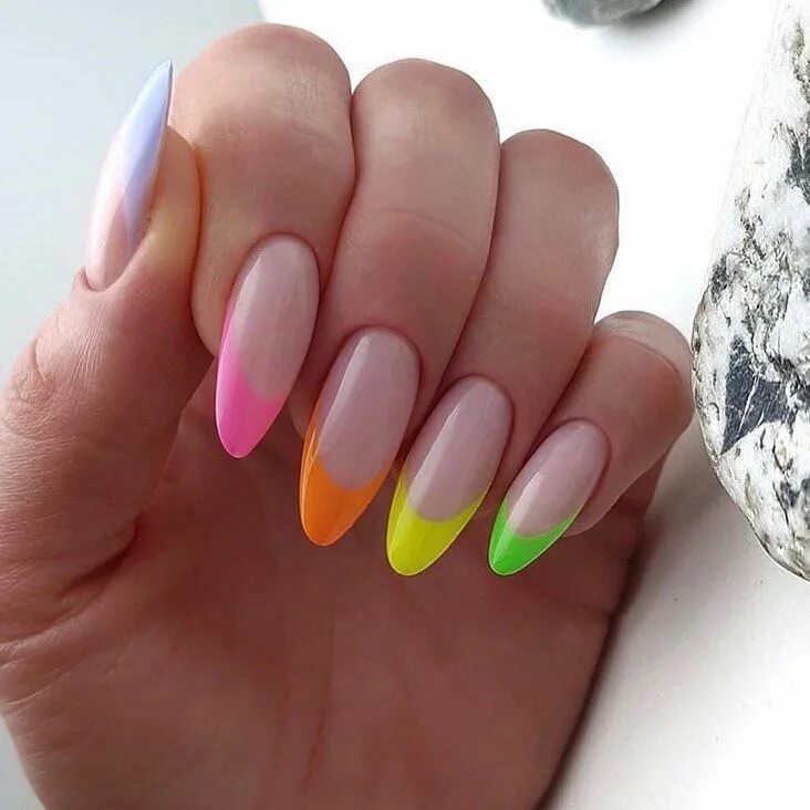 Разноцветный маникюр миндаль Pin by Shaolin Dragon on NAILZ Short acrylic nails, Multicolored nails, Best acr