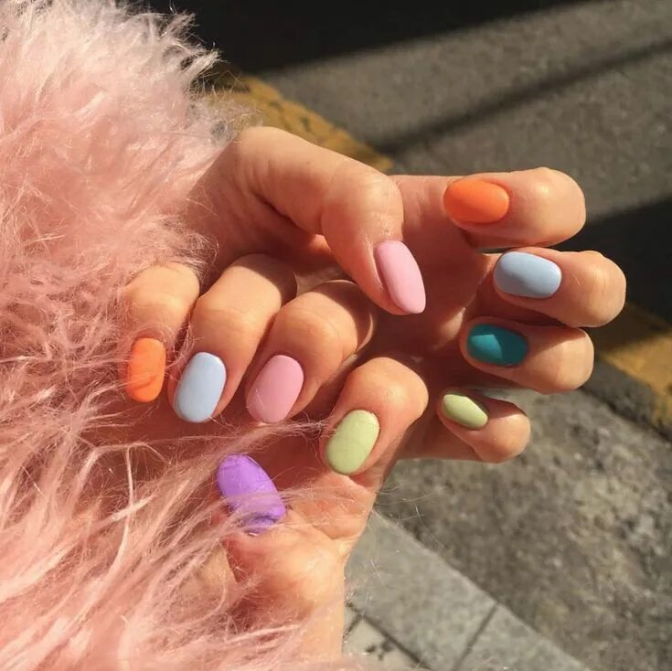 Разноцветный ногти фото The Coolest Spring Nail Art to Try This Season Multicolored nails, Manicure, Per