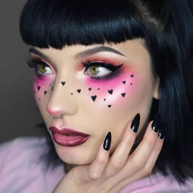 Разные макияжи Amazing heart freckles makeup created by @pennold Follow @youcamapps for more ma