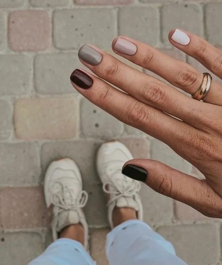 Разные ногти на руках дизайн 2024 Coffee colors nails ☕ ? Minimal nails, Makeup nails designs, Minimal nails art