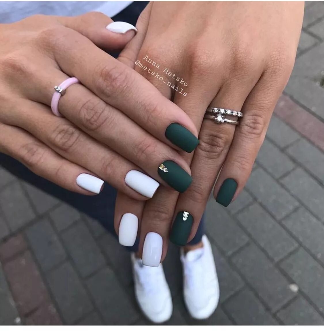 Разные ногти на руках дизайн Emerald green and white // nail trends I need to try!! Matte nails design, Green