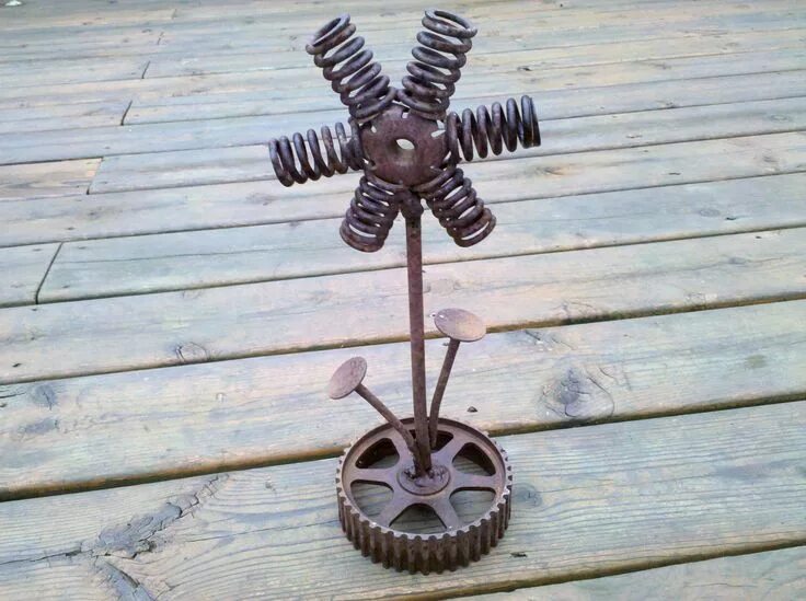 Разные поделки самоделки flower made from engine parts Metal art projects, Welding art, Scrap metal art