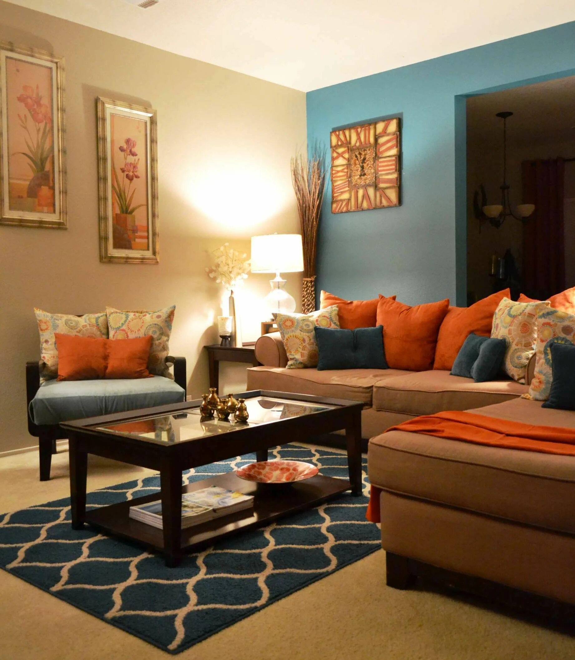 Разные цвета в интерьере фото 8+ Amazing Living Room Orange And Blue Color Scheme Collection Brown living room