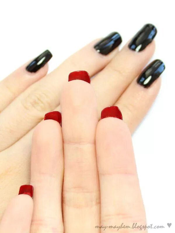 Разный маникюр на руках черно красные Christian Louboutin Inspired Nails Trendy nail art, Fabulous nails, Hair and nai