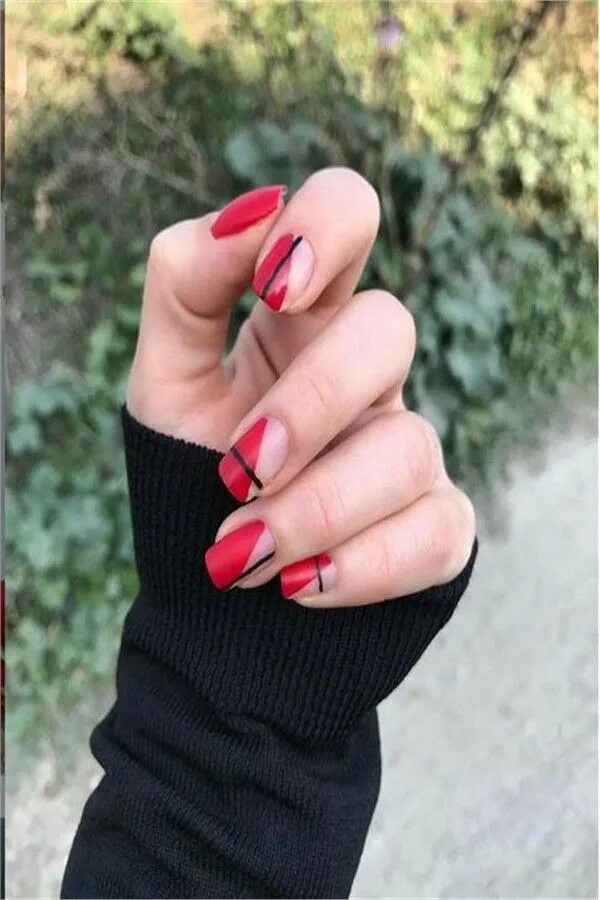 Разный маникюр на руках черно красные 30+ Fabulous Red Nail Art To Impress Anyone Red nails, Red manicure, Red nail de