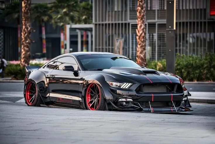 Разрешенный тюнинг авто @alphamale_performance went big on this mean @ford Mustang with 20" AMP Wheels a