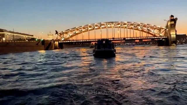 Разведенный большеохтинский мост фото BOLSHEOKHTINSKY BRIDGE / БОЛЬШЕОХТИНСКИЙ МОСТ в Санкт-Петербурге - смотреть виде