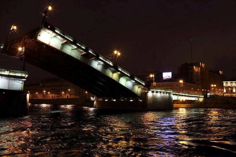 Разведенный литейный мост в санкт петербурге фото Литейный мост в процессе разводки, С.-Петербург - Фото из поездок, в основном пе