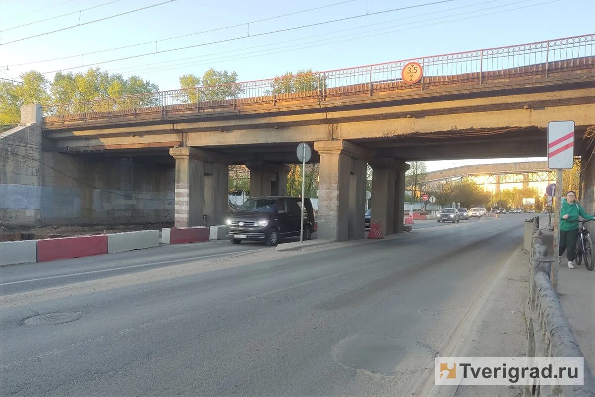 Для строительства Западного моста через Волгу в Твери уберут гаражи на улице Кир