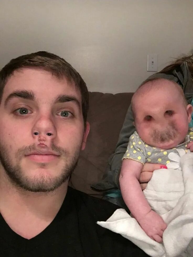 Реалистичная замена лица на фото 24 terrifying face swaps that will haunt your dreams Funny face swap, Face swap 