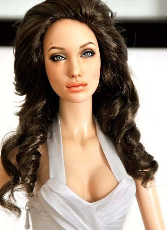 Реалистичные куклы фото Doll Repaint as Angelina Barbie celebrity, Beautiful barbie dolls, Fashion dolls