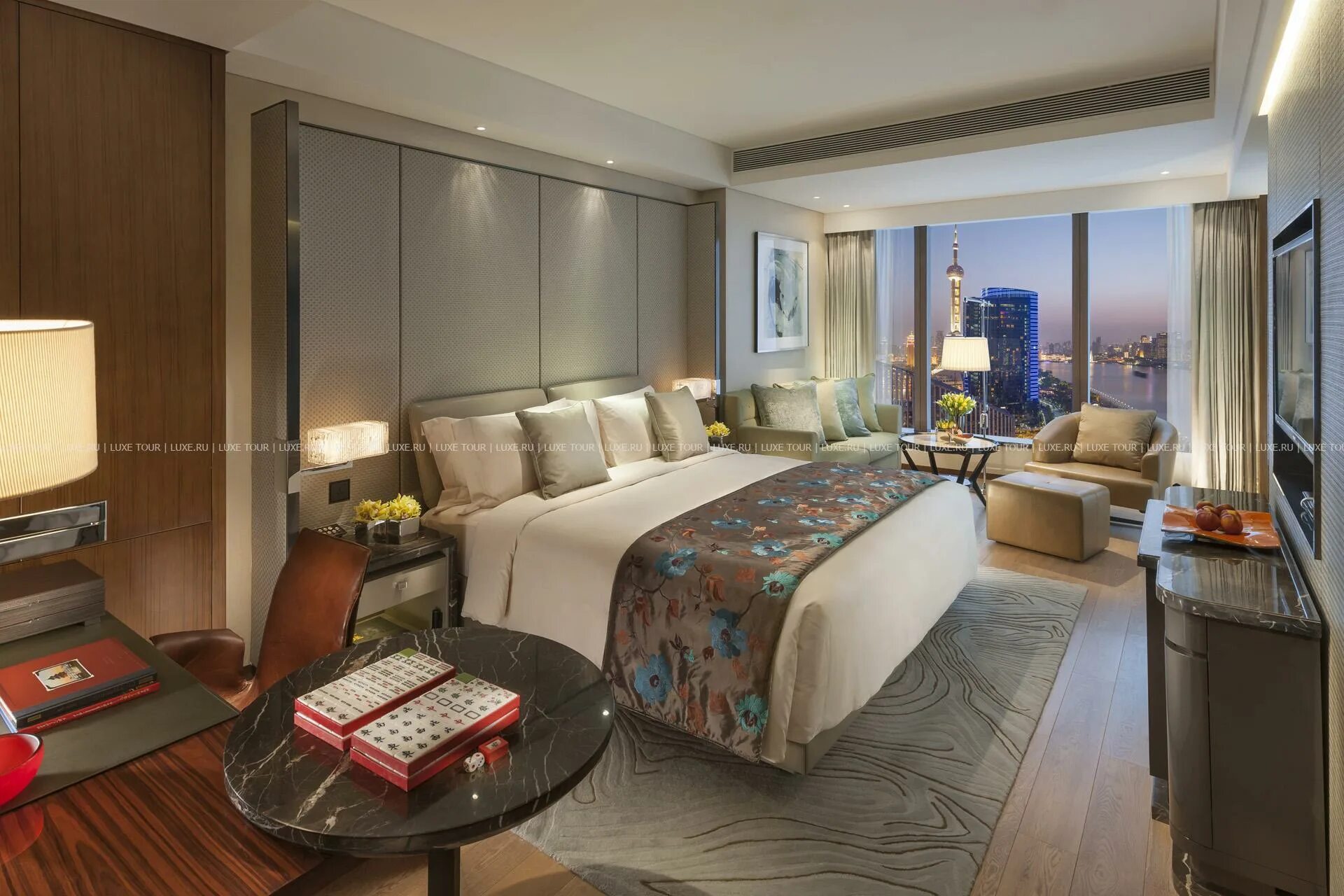 Реальные фото отелей Mandarin Oriental Pudong, Шанхай