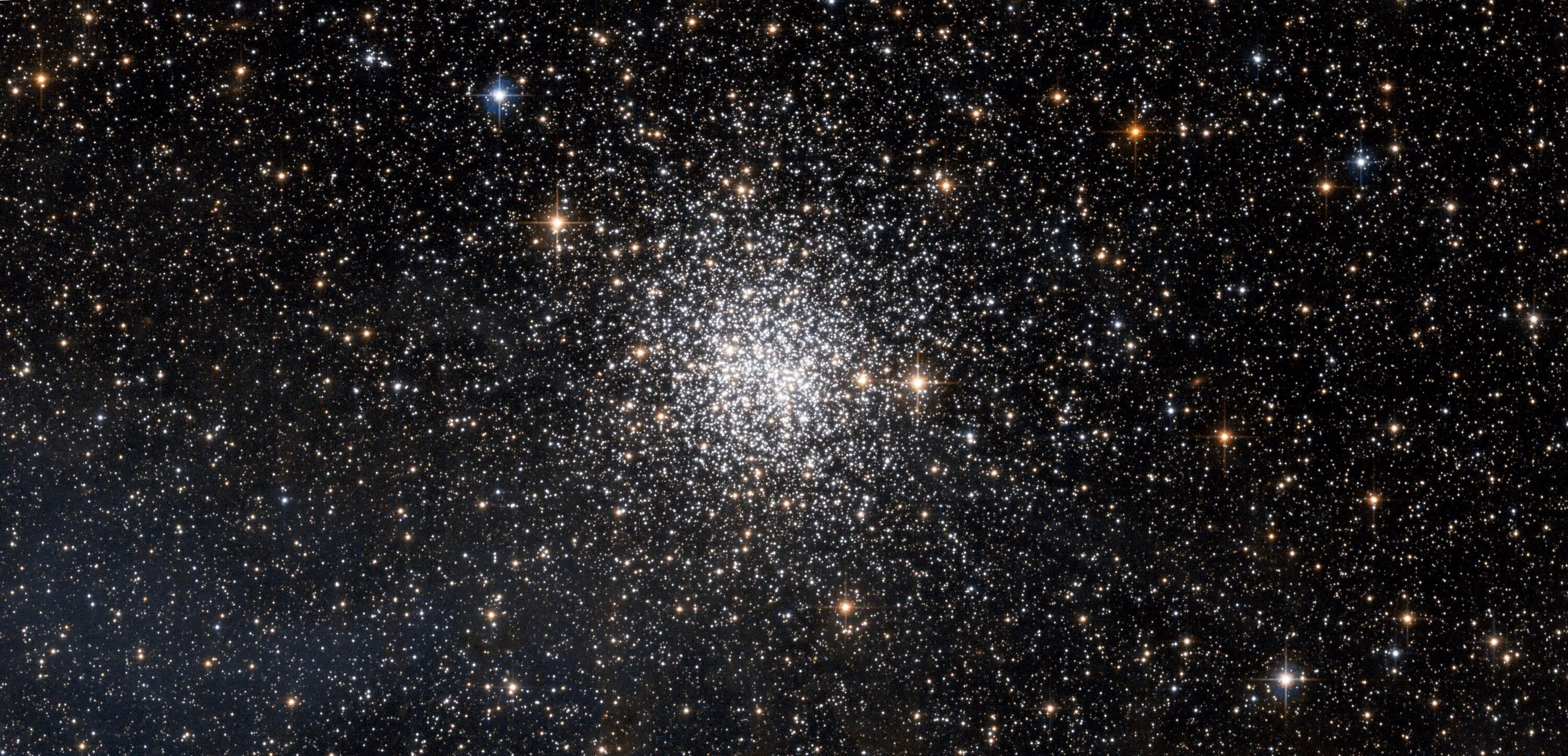 Реальные фото звезд в космосе Файл:NGC 1872.jpg - Википедия