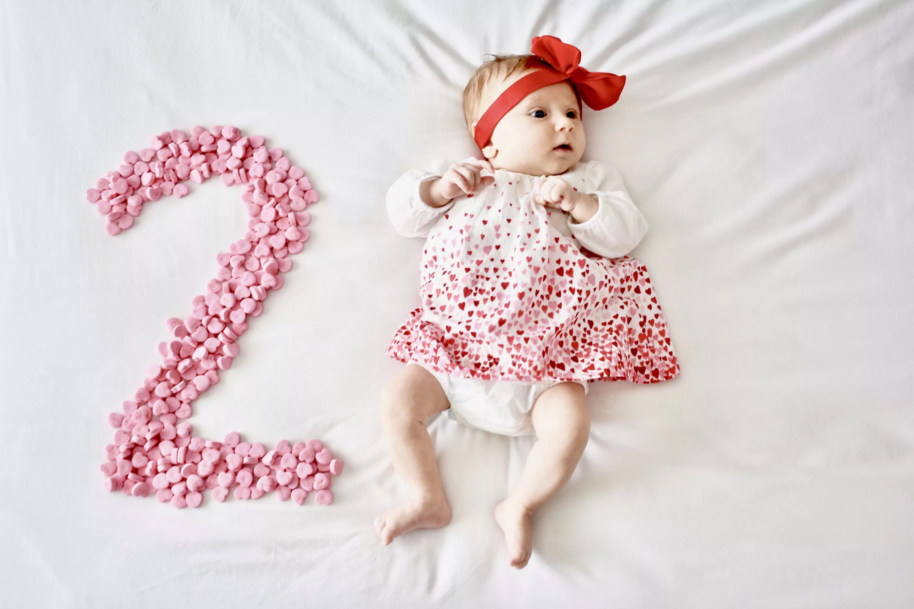 Ребенок месяц фото цифр 1 Baby turns 2 months in February Monthly baby pictures, Baby month by month, Baby