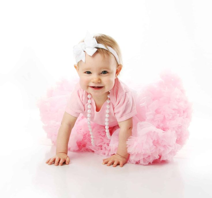 Ребенок в розовом фото 10 Uncommon Baby Girl Names You Haven't Yet Considered Pink tutu skirt, Baby ski