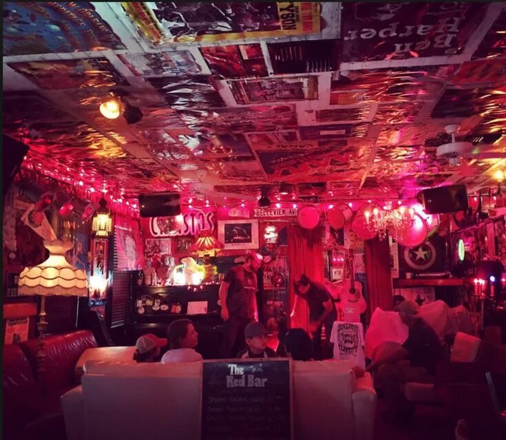 Ред бар смоленск фото Pin by Sophie Buckman on Theatre Bar ideas Times square, Landmarks, Bar