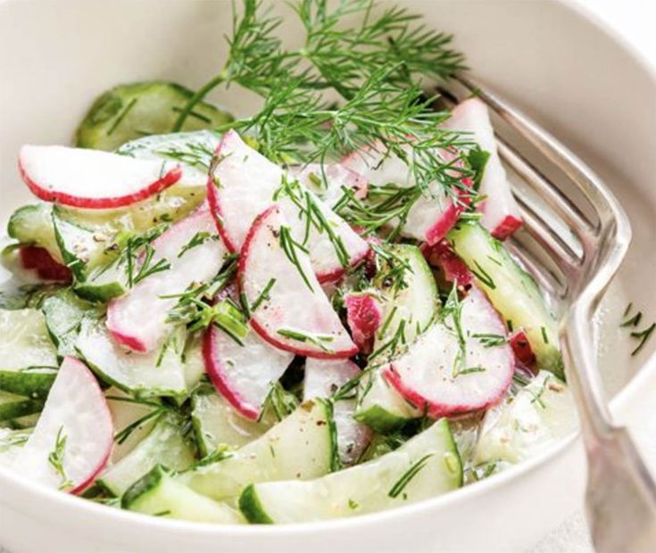 Редиска фото салат Recette: salade de concombre et radis Healthy side dishes, Radish salad, Fennel 