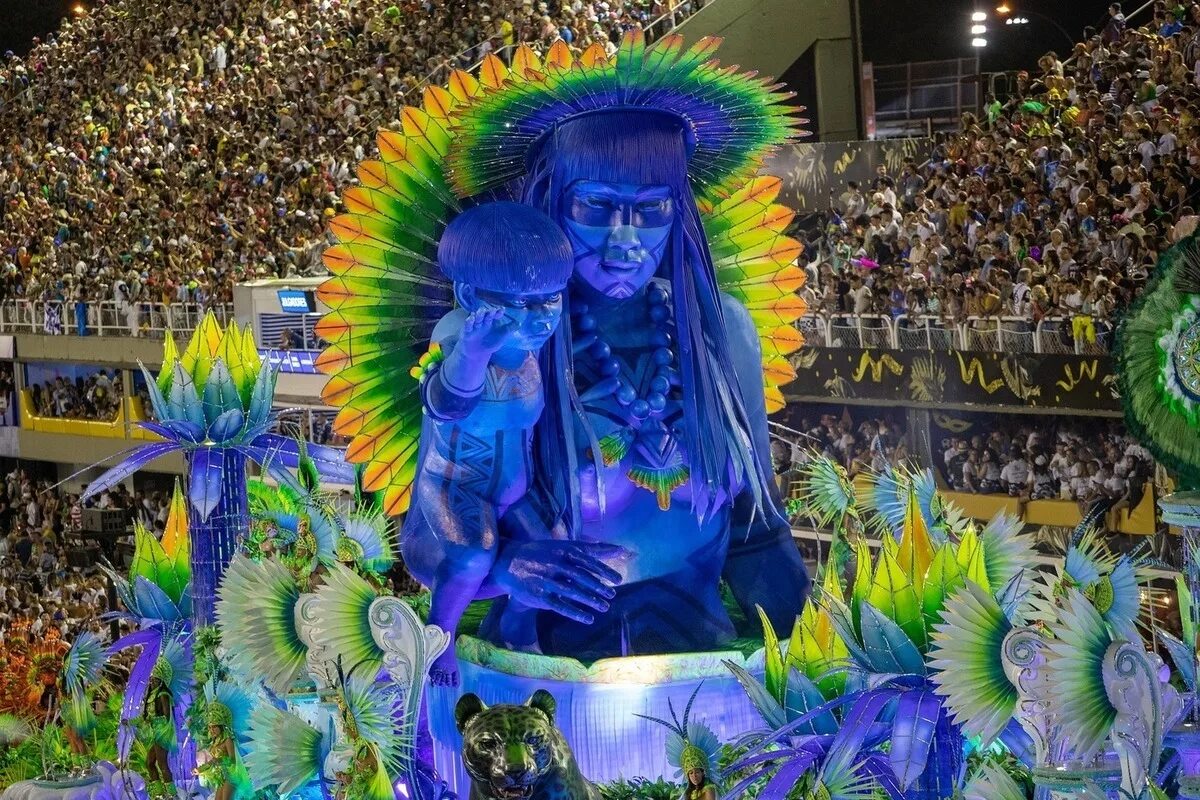 Thousands flood downtown streets in Brazil for unofficial Carnival celebrations 