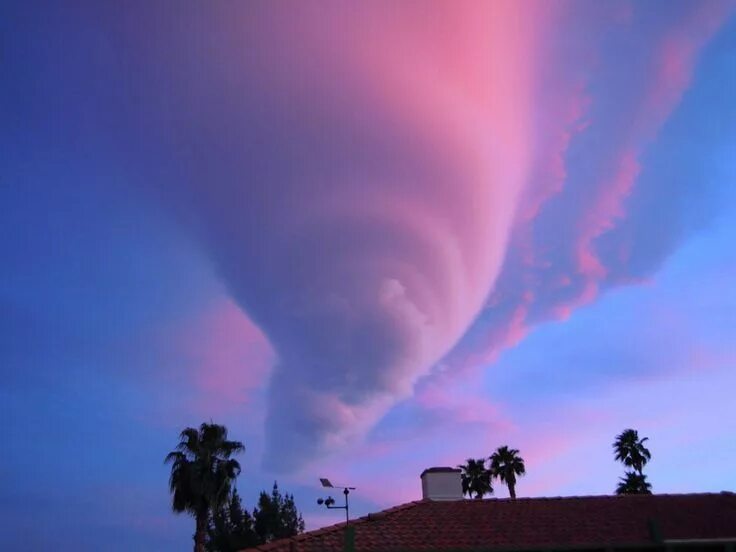 Редкие природные явления фото Pin on LANDSCAPES Clouds, Mammatus clouds, Lenticular clouds