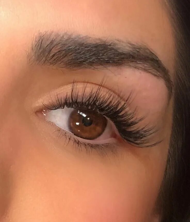 Редкие ресницы фото Volume Lashes Full Set Of Luxury Lashes $250 This popular style was created by u