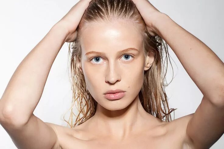 Редкие волосы фото женские Cómo hacer un cabello efecto mojado perfecto - DeGuapas.com Peinados húmedos, Co