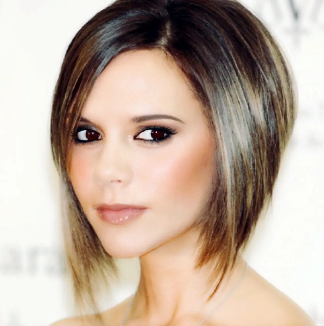 Редкие волосы какие прически Pin on crazy hair Beckham hair, Victoria beckham hair, Angled bob hairstyles