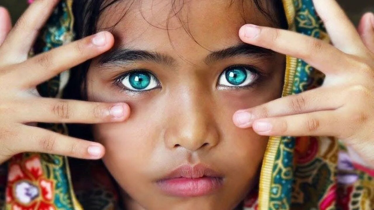 Редкий цвет глаз фото 10 Children With Most Beautiful Eyes - YouTube