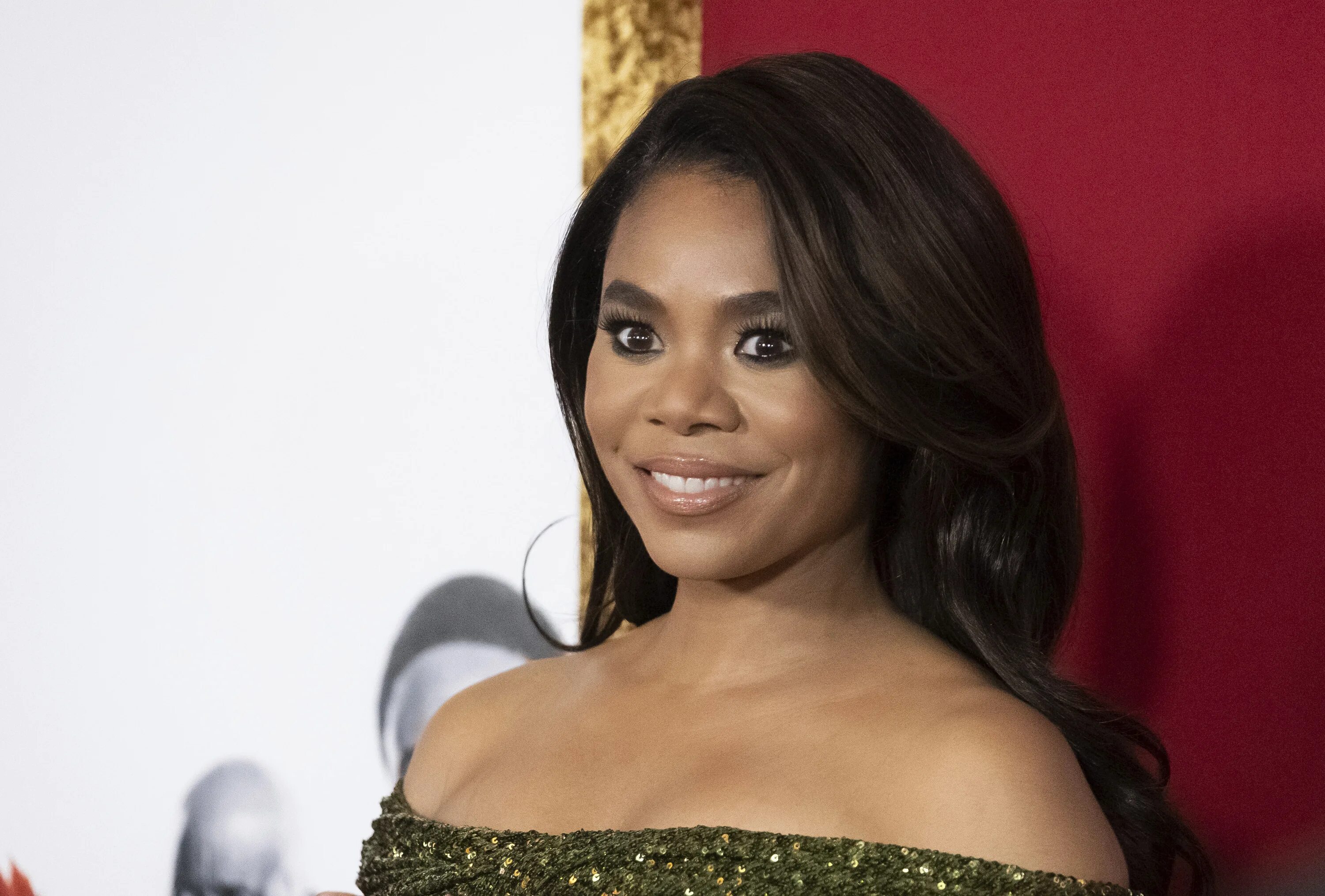 Реджина холл фото Regina Hall Boards 'Nine Perfect Strangers' Series at Hulu - IMDb