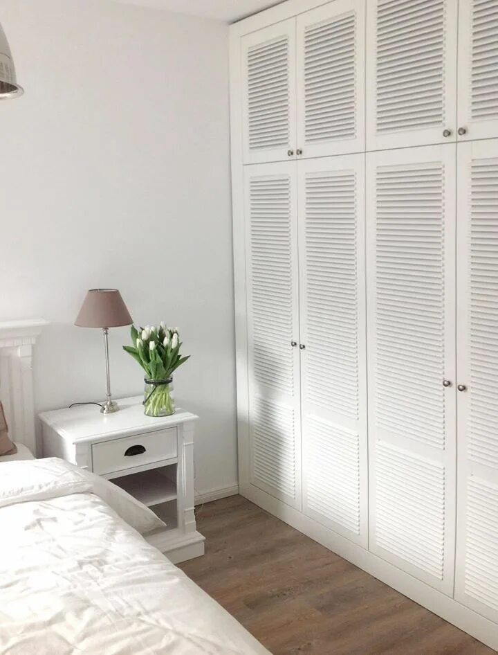 Реечные двери в интерьере Pin by Patrycja Nastaj-Wyłupek on Wardrobe/Closet Bedroom interior, Wardrobe des