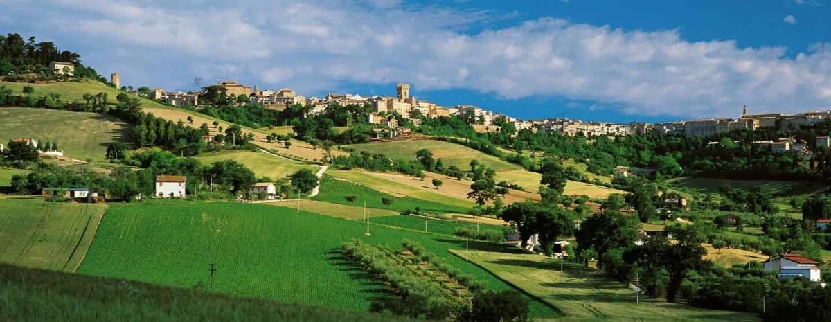 Регион марке фото The Italian Countryside - Recanati - home of poet Giacomo Leopardi - The Educate