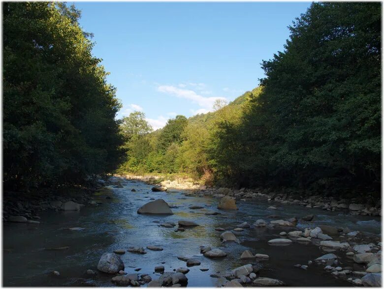 Река аше фото Река Аше в Лазаревском: рыбалка, водопады, фото долины, притоки